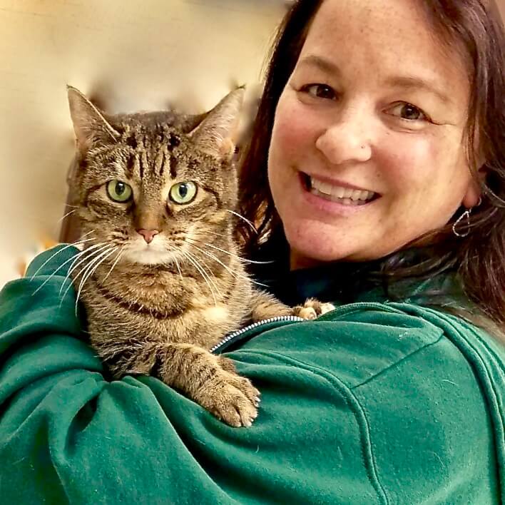 Janine's job is vet tech—with a cat